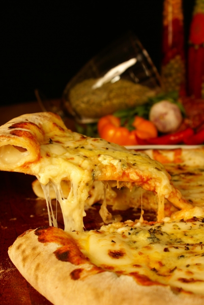 Diversos sabores de pizza no apetitoso rodízio do Mamma Vitória de R$22,00 por apenas R$10,99