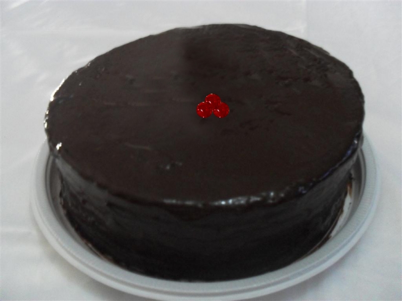 1 Torta Doce para 25 pessoas + 01 Refri (KUAT 2L) com a qualidade Lia Moreira de R$50 por R$25. Aproveite, válido também para o Dia das Mães!