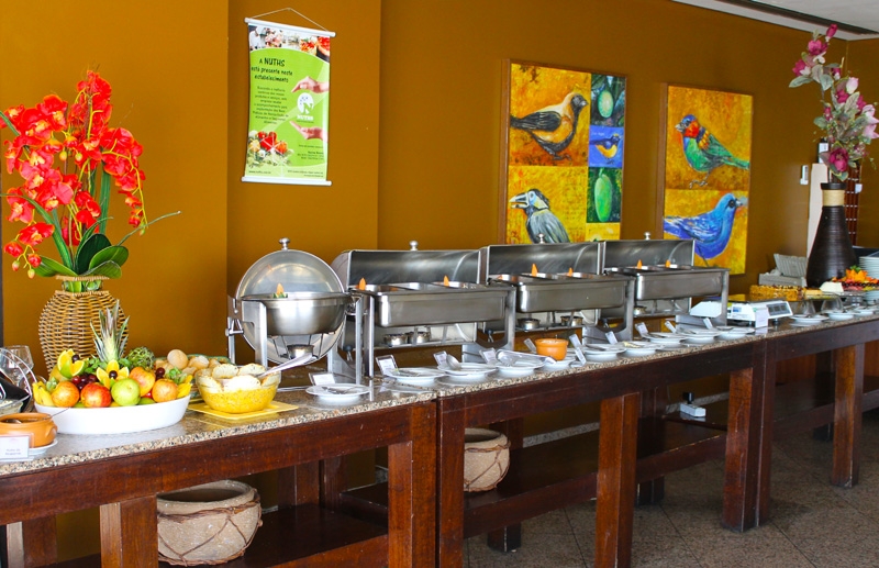 Buffet para 20 pessoas + Água, refri e suco + Sobremesas de R$1100 por R$599