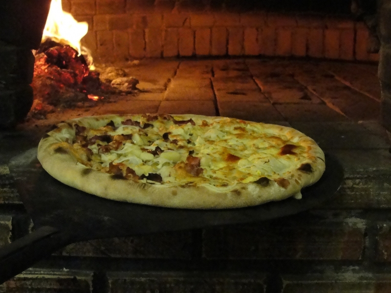 A Don Pisani é um sucesso e toda a cidade sabe! Qualquer Pizza gigante (12 fatias) + 5 esfihas doces por R$21,90. Válido para Delivery!