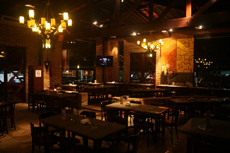O restaurante mais badalado da cidade voltou! 5 opções de pratos para até 3 pessoas por R$49,90 no Coco Bambu Sul