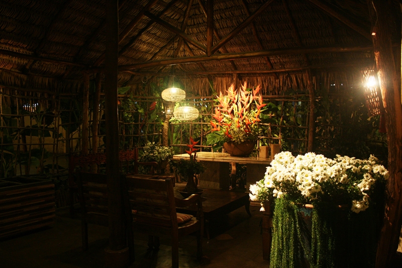 O restaurante mais badalado da cidade voltou! 5 opções de pratos para até 3 pessoas por R$49,90 no Coco Bambu Sul