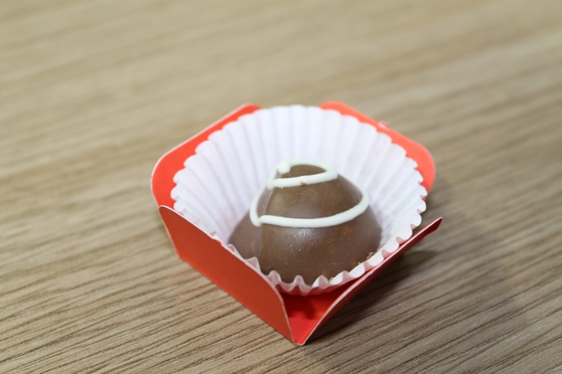 1 centena de motivos para incrementar sua mesa de doces! 100 chocolates finos do tipo belga ao leite, crocante ou maciço (Retirada na Aldeota ou Água Fria)
