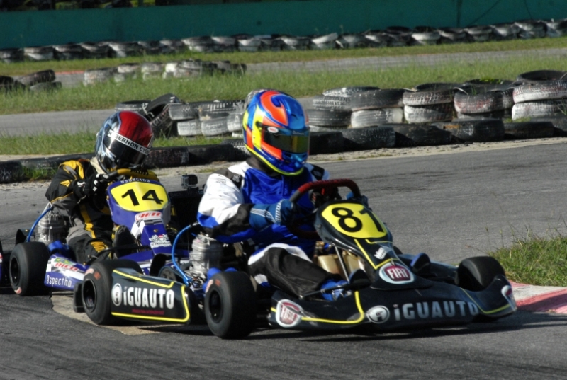 A adrenalina do Kart Júlio Ventura vai ferver nas suas férias! Corrida de kart no Kartódromo Profissional do Ceará por R$70 