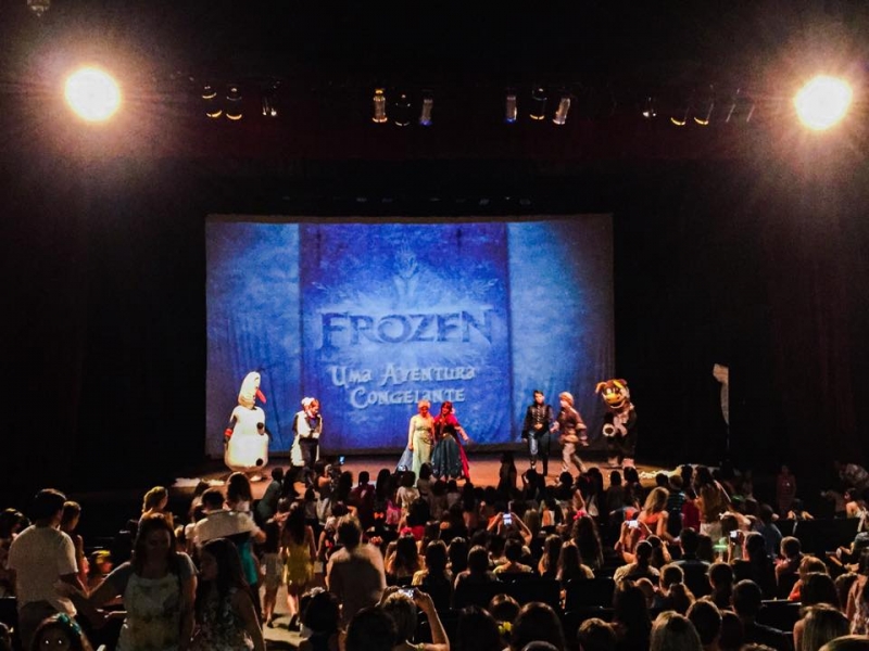 1 Ingresso para a Peça Frozen ao Vivo - Adaptação Livre Infantil do maior sucesso do cinema agora no teatro dia 01 de março por R$25