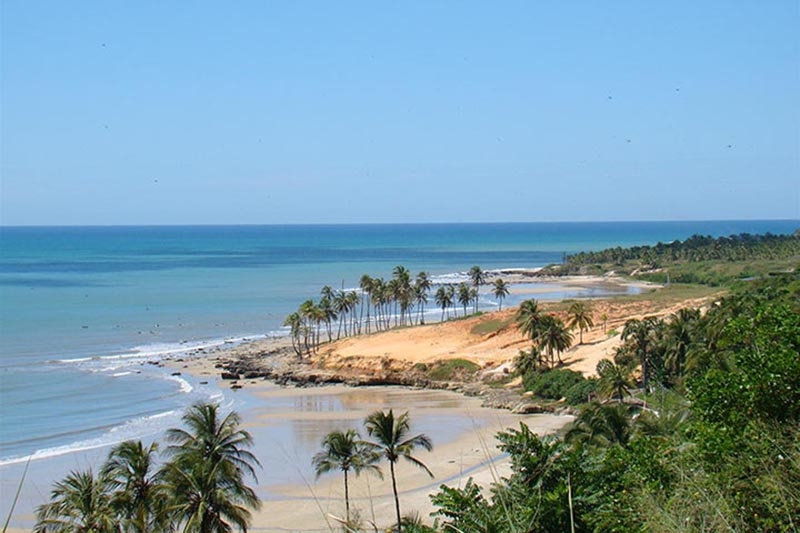 Renove as energias na praia da Lagoinha, uma das mais belas do Ceará! 2 diárias para casal e 1 criança de até 7 anos por R$189,90
