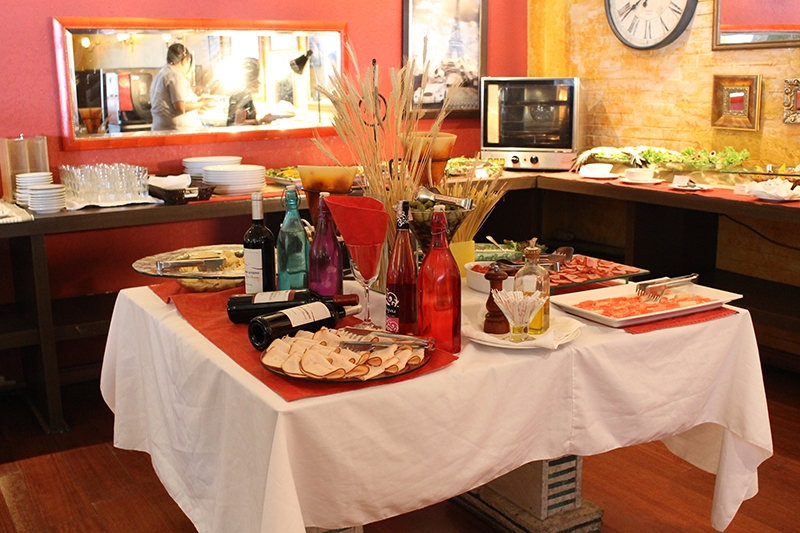 Seu evento no Piaf Saint Martin! Almoço completo para 20 pessoas com o estilo e o bom gosto por apenas R$699 (em até 12x*)