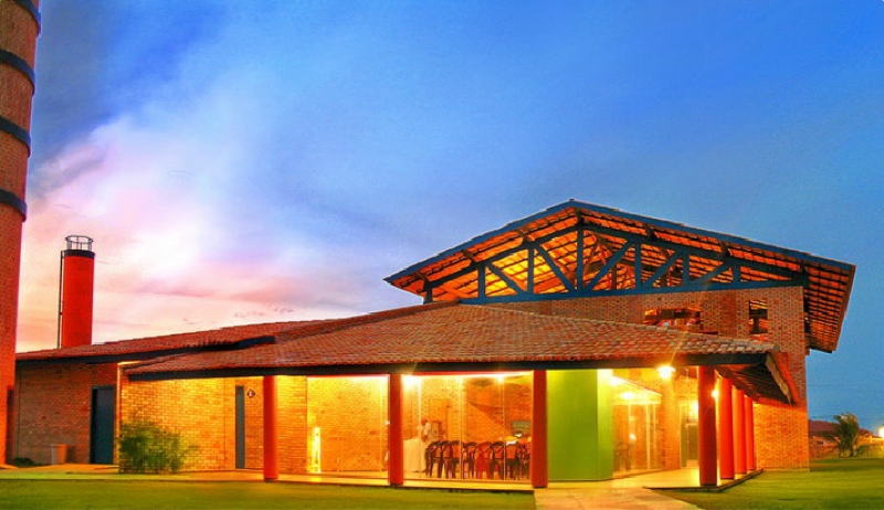 O melhor hotel de Parajuru para desfrutar em família! 2 diárias para casal e 1 criança de até 5 anos + café da manhã por R$280