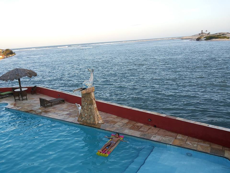Um dia de muita diversão no paraíso chamado Águas Belas! Passeio de Barco + Caiaque + Pescaria + Uso da Piscina do hotel + Almoço por R$69,90