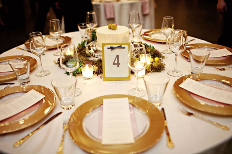 Mais elegância nas mesas do seu evento! 50 Menus personalizados com o seu cardápio (impressão em fundo branco ou marfim) por R$49,50