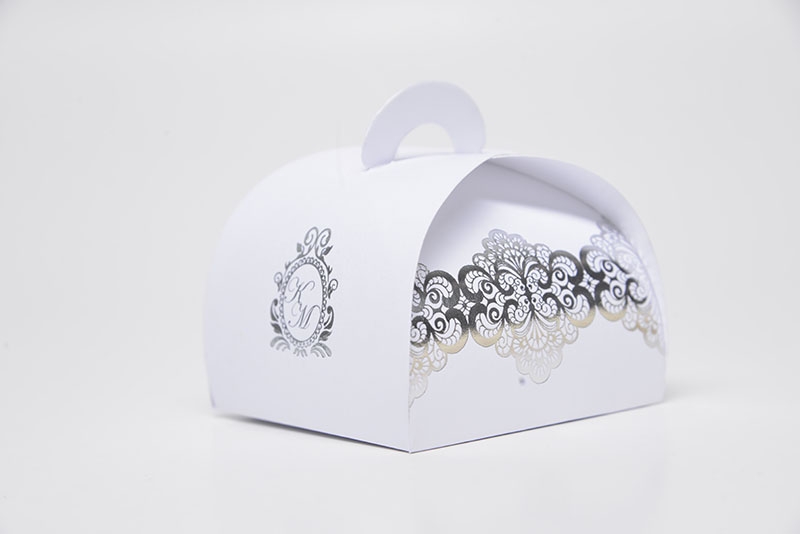 100 caixinhas de papel com detalhes em hotstamping (180g) para bem casado ou brownie por R$99 na Etiqstamp