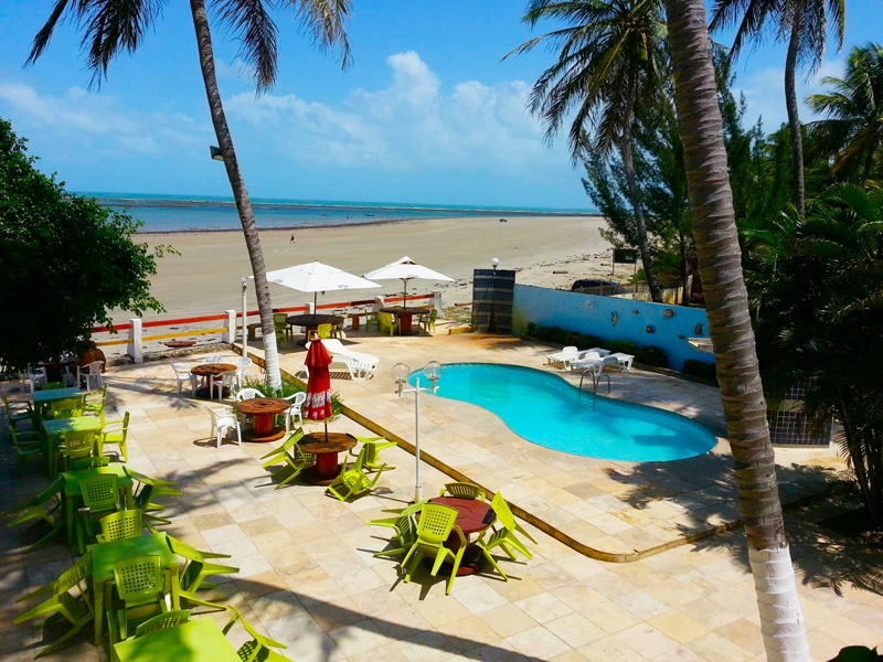 O lugar perfeito para descansar, pertinho do mar! 2 diárias para casal com café na Pousada Sombra dos Coqueiros na praia de Mundaú por R$199