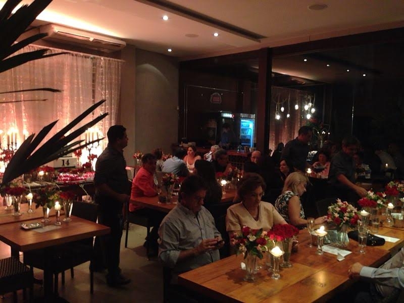 Um dos melhores restaurantes! Evento para 10 pessoas com Entrada + Comidinhas + Bebidas no Moleskine Gastrobar por R$490