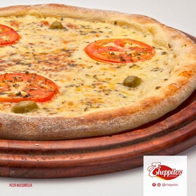 Cheppitos, Impossível Resistir! 01 pizza grande família de R$32,90 por R$16,45. Válido para todas as 6 lojas. 