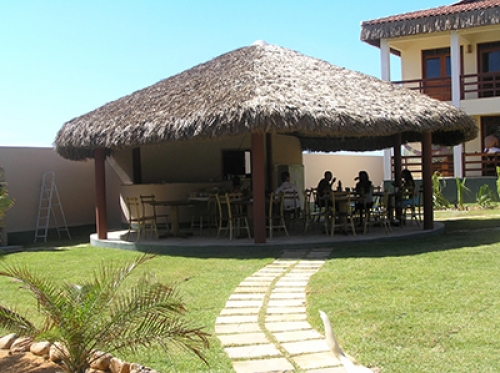 Reserve dias de sol na Praia da Taíba! 2 diárias para casal com café da manhã por R$199 no Ondas do Mar Residence