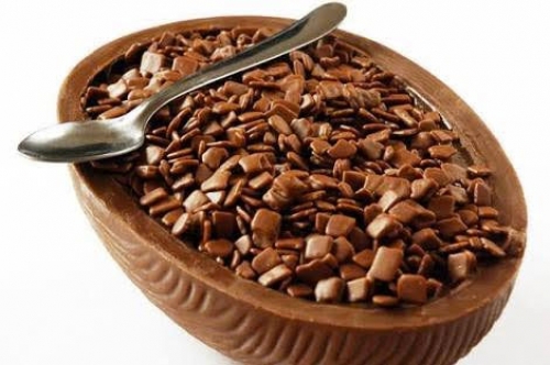 A qualidade da Quero Brownie na sua Páscoa! Ovo de colher (350g) com chocolate nobre nos sabores: ninho, M&M's, brigadeiro ou brownie por R$35,90