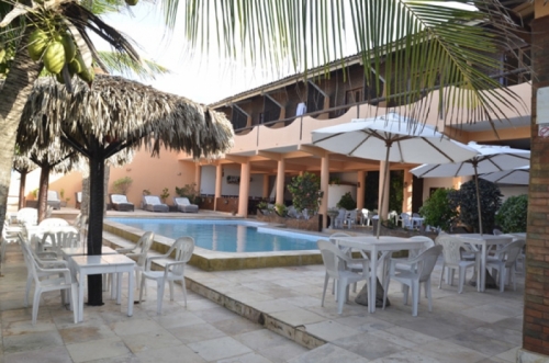 Frente mar e aconchegante! 2 diárias para casal + café da manhã por R$199 no Hotel Bybloss, na praia da Caponga