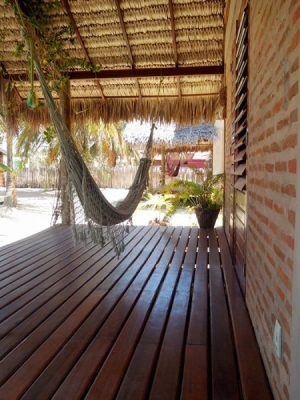 Uma praia paradísica para você! 2 diárias para casal com café na Kazoca Pousada, em Icaraizinho de Amontada por R$190. Válido para Julho!