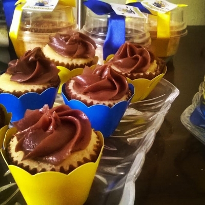 O kit especial da Casa de Doces está de volta! 01 Torta com 25 pedaços + 25 Mini brownies + 25 Mini cupcakes por apenas R$99