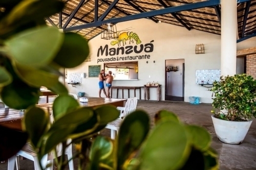 Seu final de semana em Uruaú! 2 diárias para casal e 1 criança + café da manhã  por R$199 na Manzuá Pousada e Restaurante
