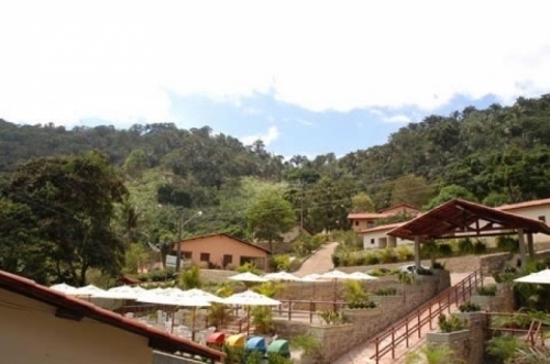 Parque das Cachoeiras Hotel de Serra e lindas paisagens para você! 2 diárias para 2 pessoas e 1 criança + café da manhã por R$199,90