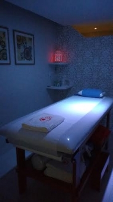 Massagem Mix: momentos de cuidados pessoais! Modeladora, Linfática, Relaxante e Cromoterapia por R$59,90 na Terapon Kliniké