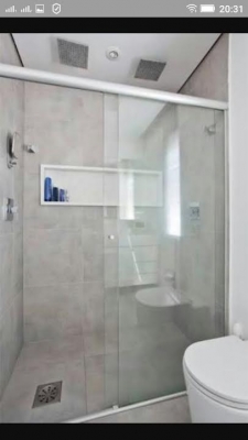A Alves Vidraçaria vai deixar seu banheiro mais bonito e organizado! Box Frontal para banheiro de até (1,15m x 1,9m) + Cantoneira por R$334,90 