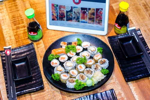 Kombinado Japonês de 22 peças de Sushi de R$56 por apenas R$25,90 Válido para os primeiros 50 cupons