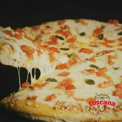 1 Pizza Grande 08 pedaços Salgada de R$32,90 por R$24,90