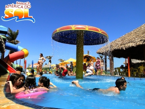 Aproveite a Praia do Futuro! Pargo (1 kg) com acompanhamentos + 2 Entradas para piscina por R$49,90 na Barra América do Sol