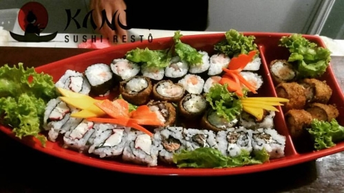 Que tal jantar no Kanoa Sushi Restô hoje? Rodízio de Sushi + Yakissoba + Pasteizinhos + Sunomono para 1 pessoa por R$31,90